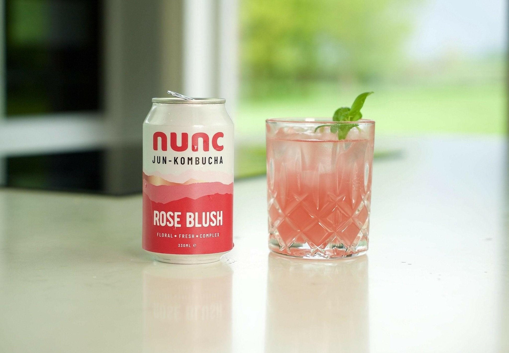 Nunc is fermented and handcrafted in Buckingham, Buckinghamshire using local raw honey